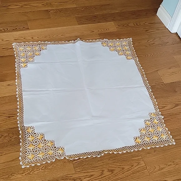 Handmade tablecloth - Picture 6 of 7